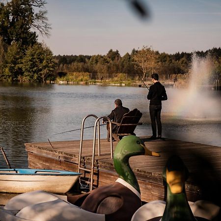 Hotel Przy Dworze Lesna Podlaska Bagian luar foto