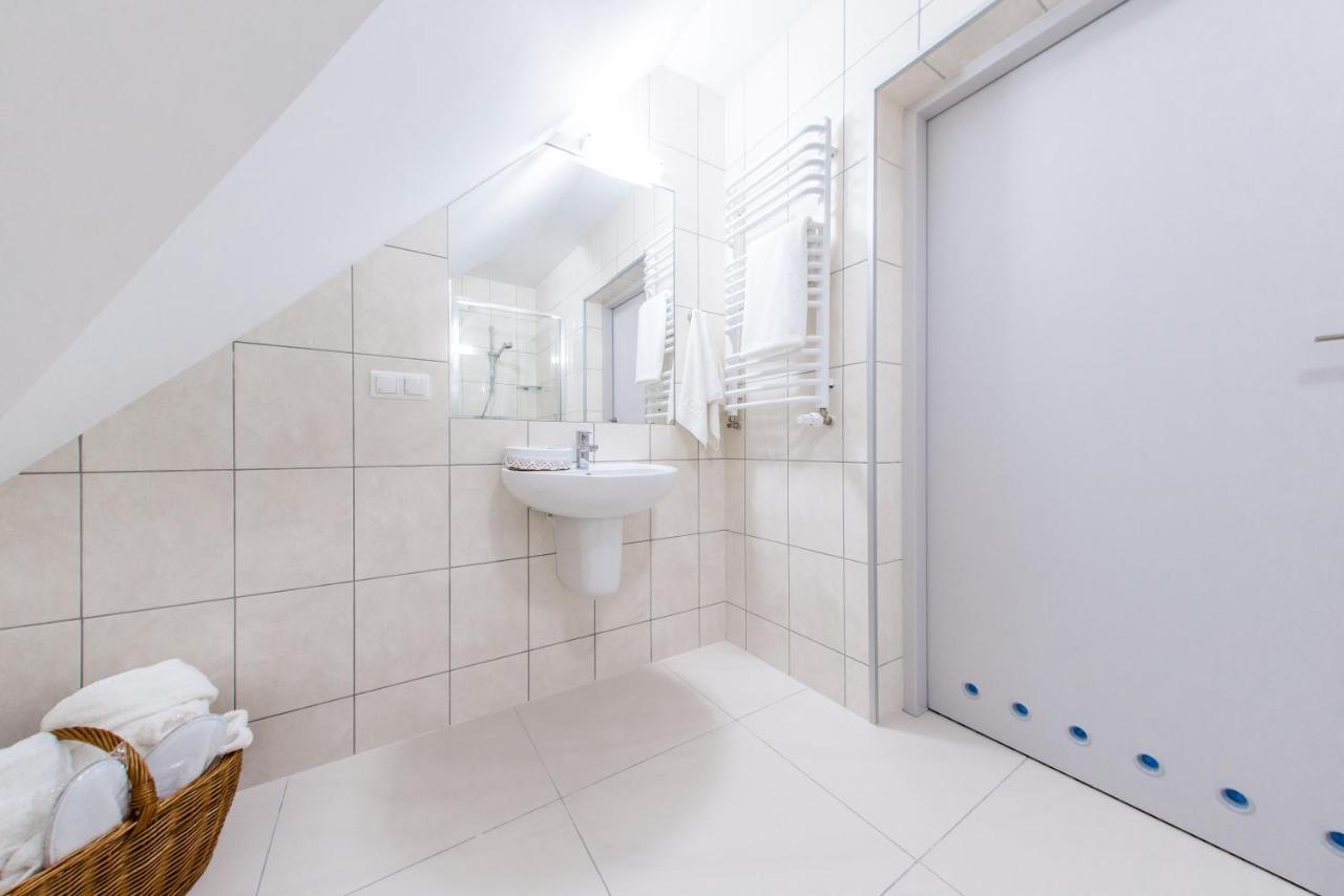 Hotel Przy Dworze Lesna Podlaska Bagian luar foto