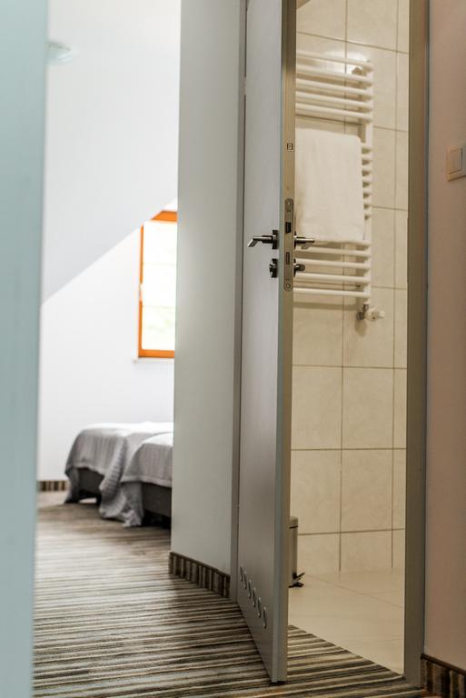 Hotel Przy Dworze Lesna Podlaska Bagian luar foto
