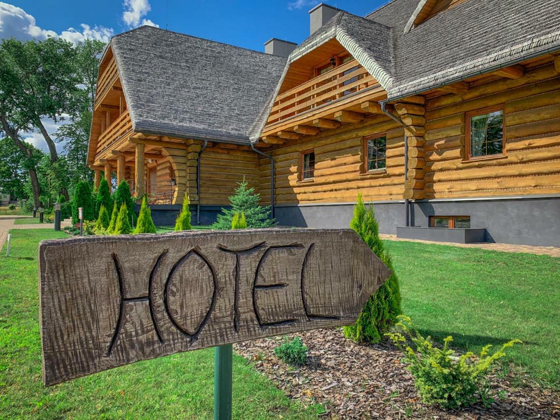 Hotel Przy Dworze Lesna Podlaska Bagian luar foto