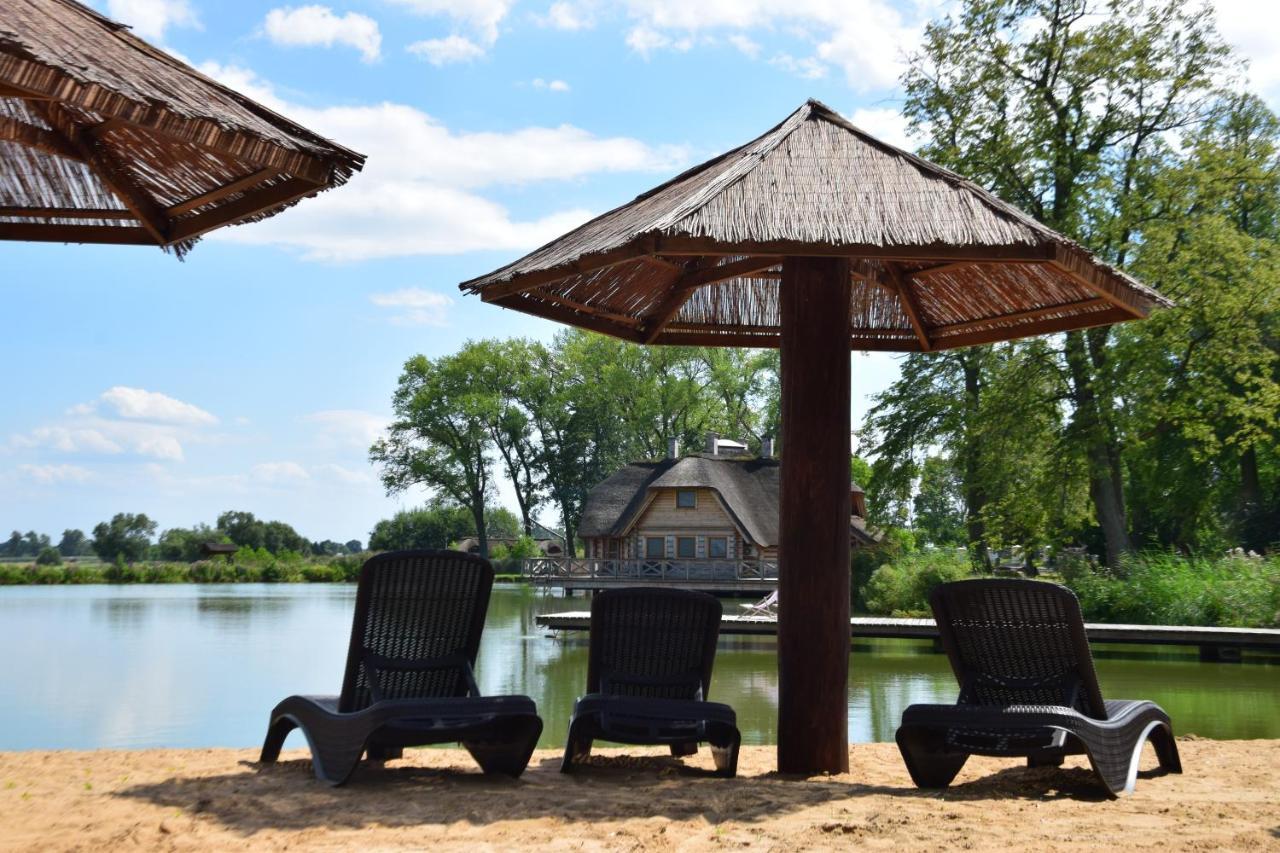 Hotel Przy Dworze Lesna Podlaska Bagian luar foto